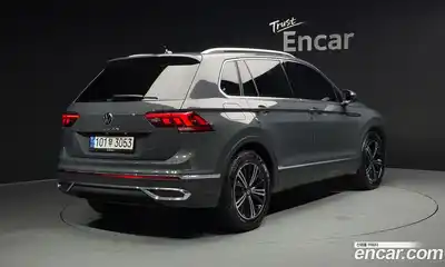 Volkswagen Tiguan 2022 2.0 Автомат в Москве № 399678, миниатюра 2