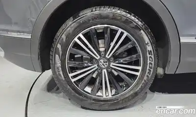 Volkswagen Tiguan 2022 2.0 Автомат в Москве № 399678, миниатюра 5