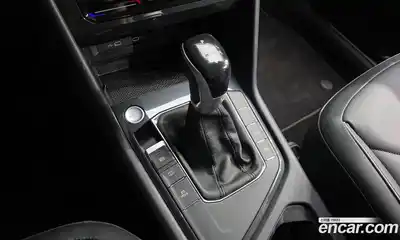 Volkswagen Tiguan 2022 2.0 Автомат в Москве № 399678, миниатюра 9