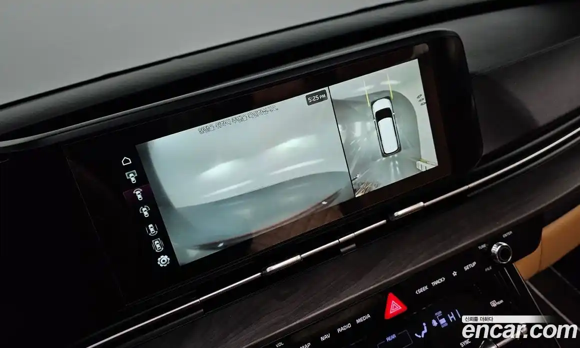 Kia Canival 2023 2.2 Автомат в Москве № 402735, фото 14