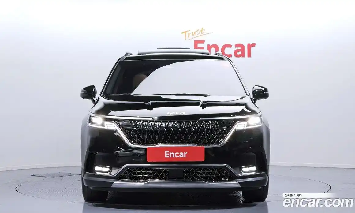 Kia Canival 2023 2.2 Автомат в Москве № 402735, фото 3