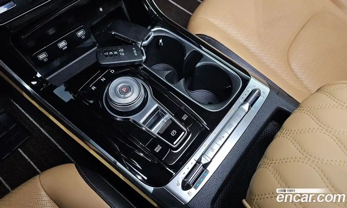 Kia Canival 2023 2.2 Автомат в Москве № 402735, фото 9