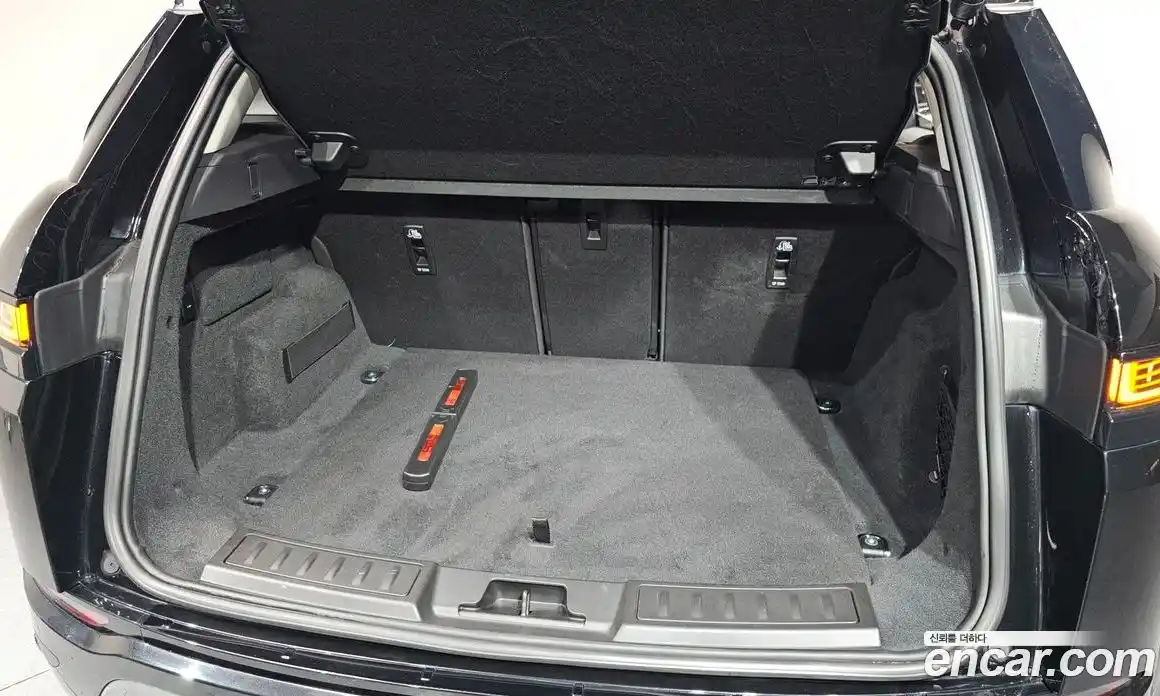 Land Rover Range-Rover Evoque 2022 2.0 Автомат в Москве № 416239, фото 19