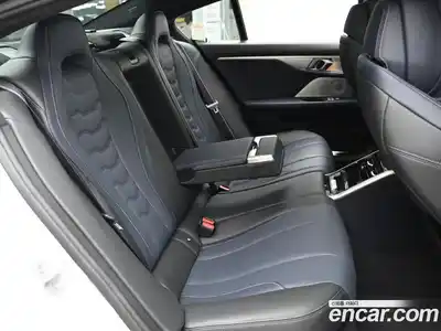 BMW 8-Series 2025 4.4 Автомат в Москве № 424486, миниатюра 12