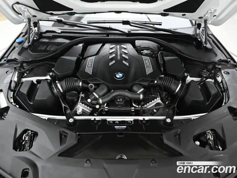 BMW 8-Series 2025 4.4 Автомат в Москве № 424486, фото 6