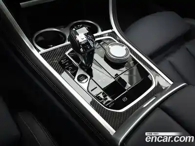 BMW 8-Series 2025 4.4 Автомат в Москве № 424486, миниатюра 9