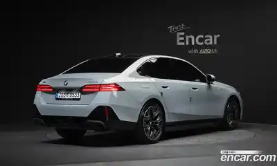 BMW 5-Series 2025 2.0 Автомат в Москве № 424589, миниатюра 2