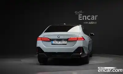 BMW 5-Series 2025 2.0 Автомат в Москве № 424589, миниатюра 4