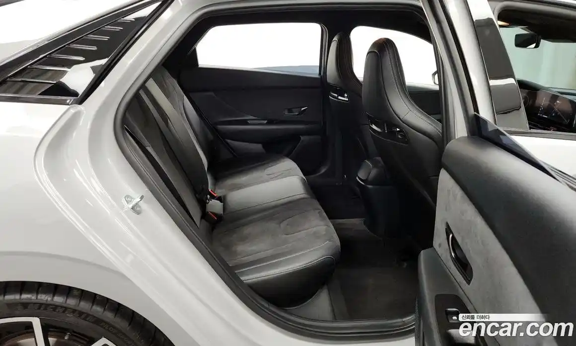 Hyundai Avante 2023 2.0 Автомат в Москве № 45178, фото 11