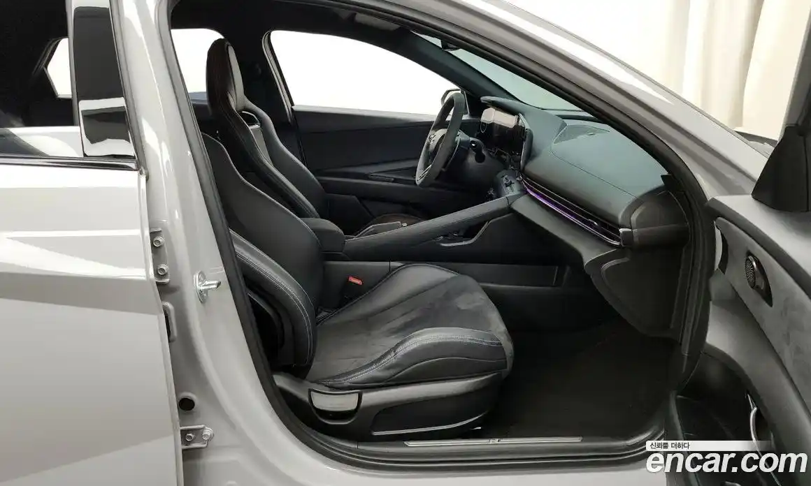 Hyundai Avante 2023 2.0 Автомат в Москве № 45178, фото 13