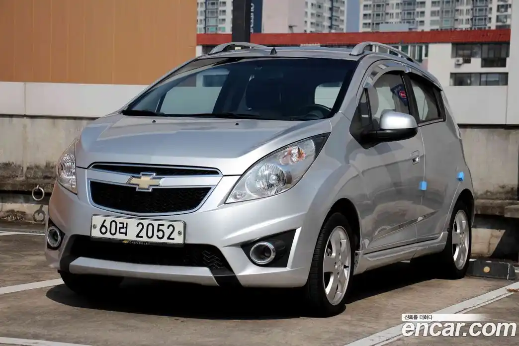 Chevrolet Spark 2012 1.0 Автомат в Москве № 453097, фото 1