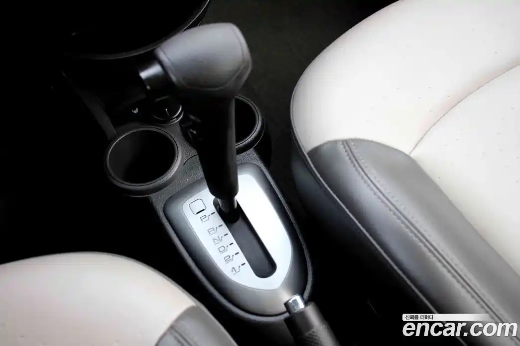 Chevrolet Spark 2012 1.0 Автомат в Москве № 453097, фото 14