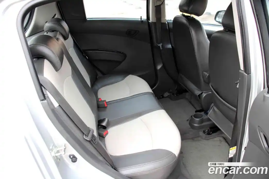 Chevrolet Spark 2012 1.0 Автомат в Москве № 453097, фото 20