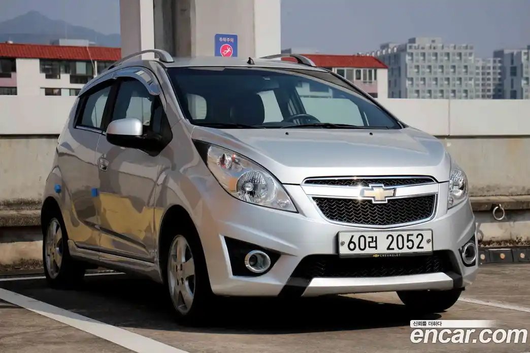Chevrolet Spark 2012 1.0 Автомат в Москве № 453097, фото 3