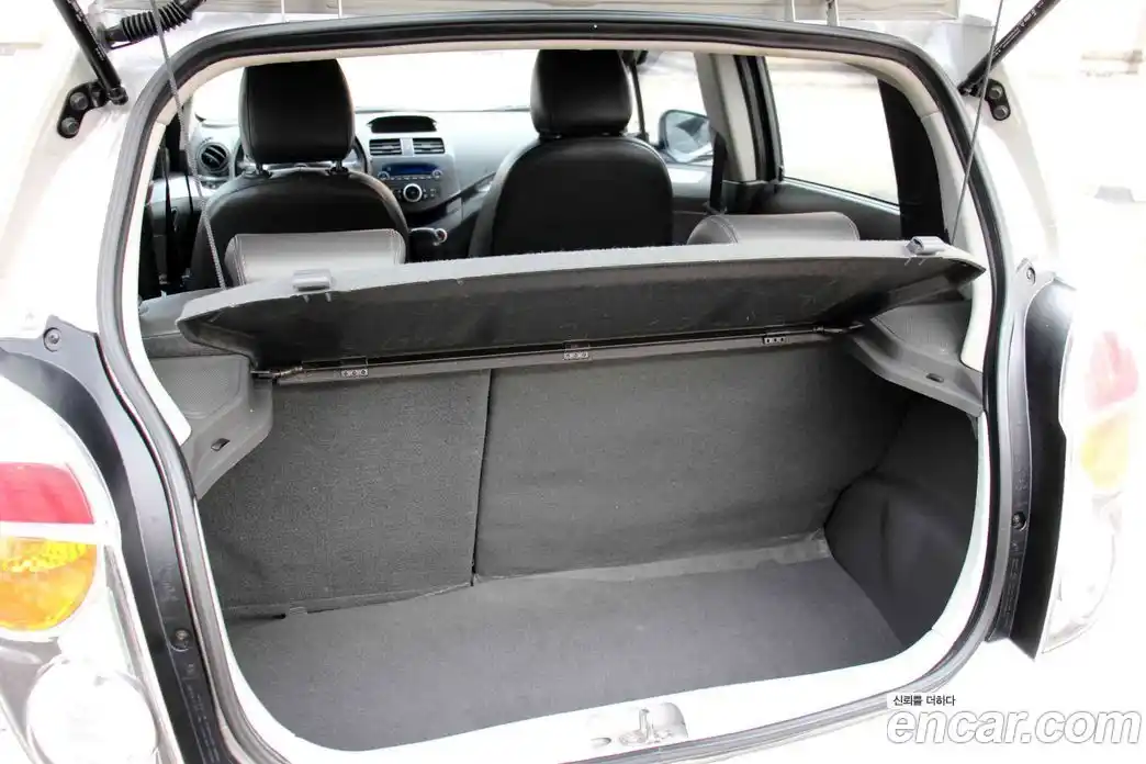 Chevrolet Spark 2012 1.0 Автомат в Москве № 453097, фото 8