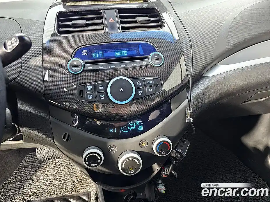 Chevrolet Spark 2012 1.0 Автомат в Москве № 462139, фото 13