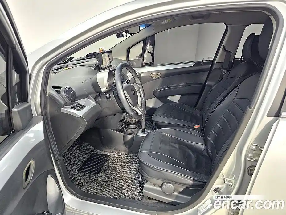 Chevrolet Spark 2012 1.0 Автомат в Москве № 462139, фото 7