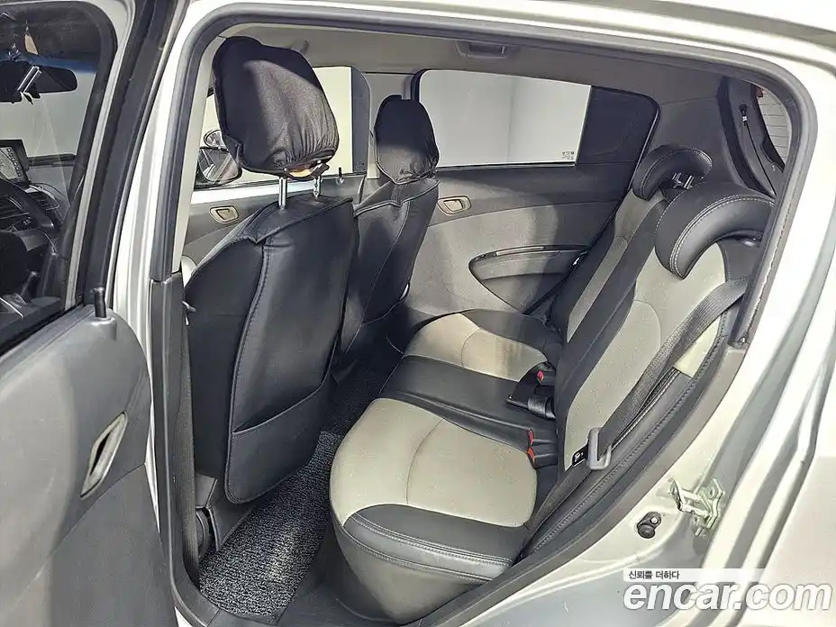 Chevrolet Spark 2012 1.0 Автомат в Москве № 462139, фото 8