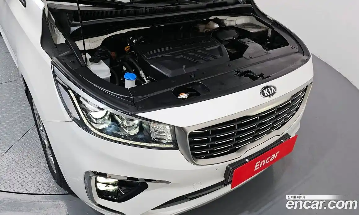 Kia Canival 2019 2.2 Автомат в Москве № 51658, фото 6