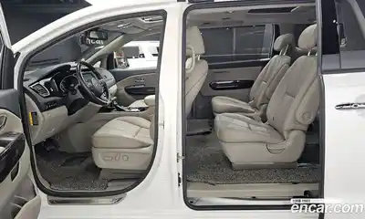 Kia Canival 2019 2.2 Автомат в Москве № 51658, миниатюра 10