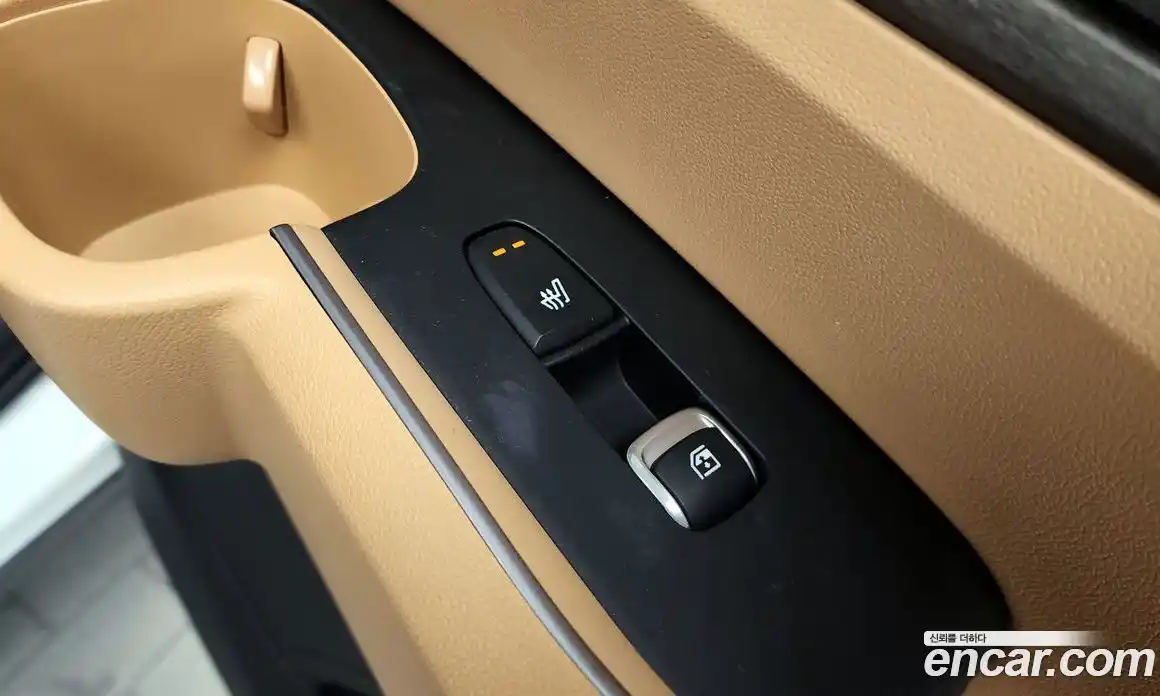 Kia Sorento 2022 1.6 Автомат в Москве № 95499, фото 8