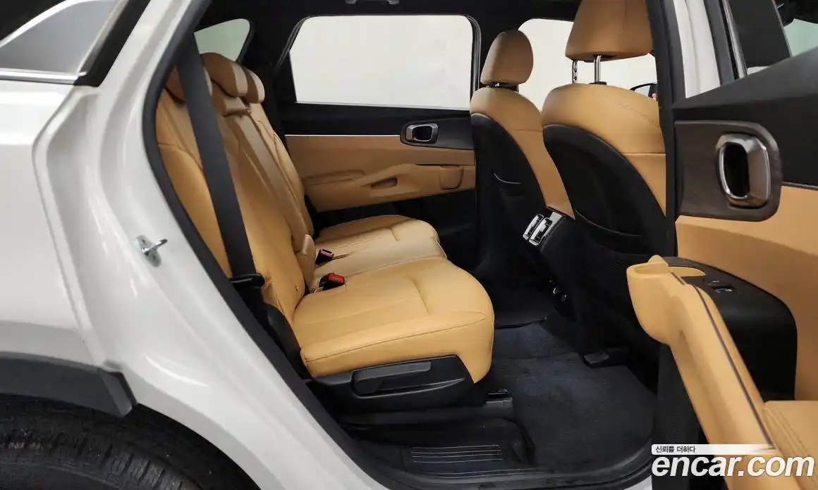 Kia Sorento 2022 1.6 Автомат в Москве № 95499, фото 9