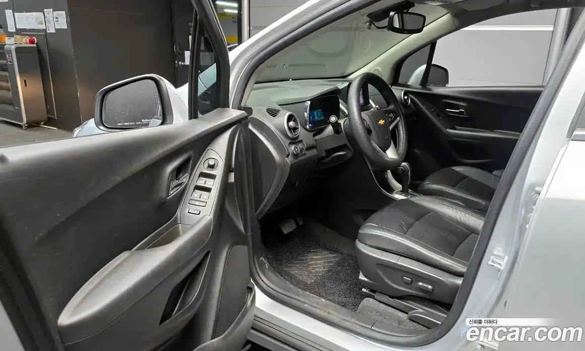 Chevrolet Trax 2015 1.4 Автомат в Москве № 99905, фото 13