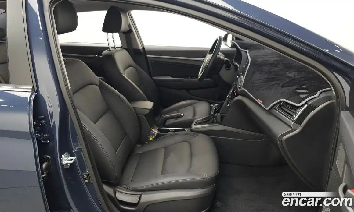 Hyundai Avante 2016 1.6 Автомат в Москве № 107615, фото 11