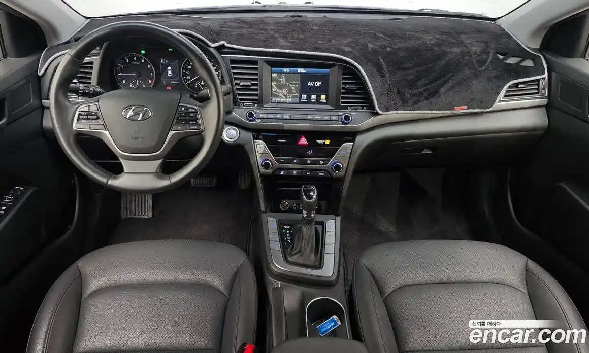 Hyundai Avante 2016 1.6 Автомат в Москве № 107615, фото 6