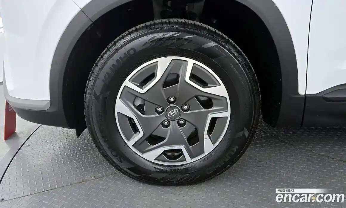 Hyundai Santa Fe 2022 1.6 Автомат в Москве № 108757, фото 13