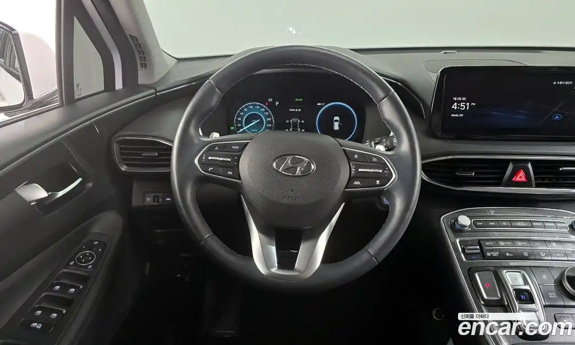 Hyundai Santa Fe 2022 1.6 Автомат в Москве № 108757, фото 18