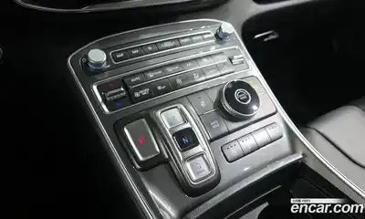 Hyundai Santa Fe 2022 1.6 Автомат в Москве № 108757, миниатюра 9