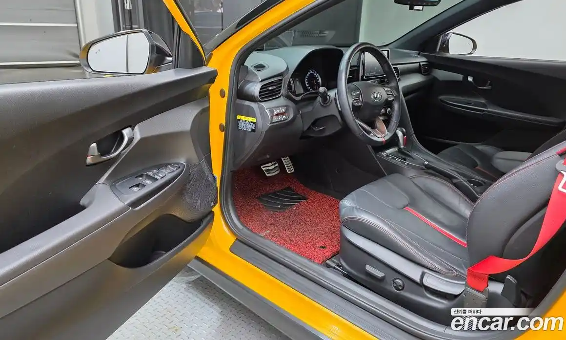 Hyundai Veloster 2018 1.6 Автомат в Москве № 111383, фото 9