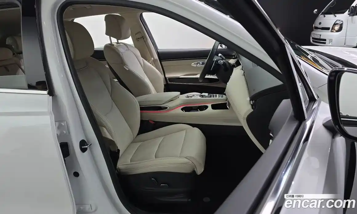 Genesis GV70 2024 2.5 Автомат в Москве № 112871, фото 13