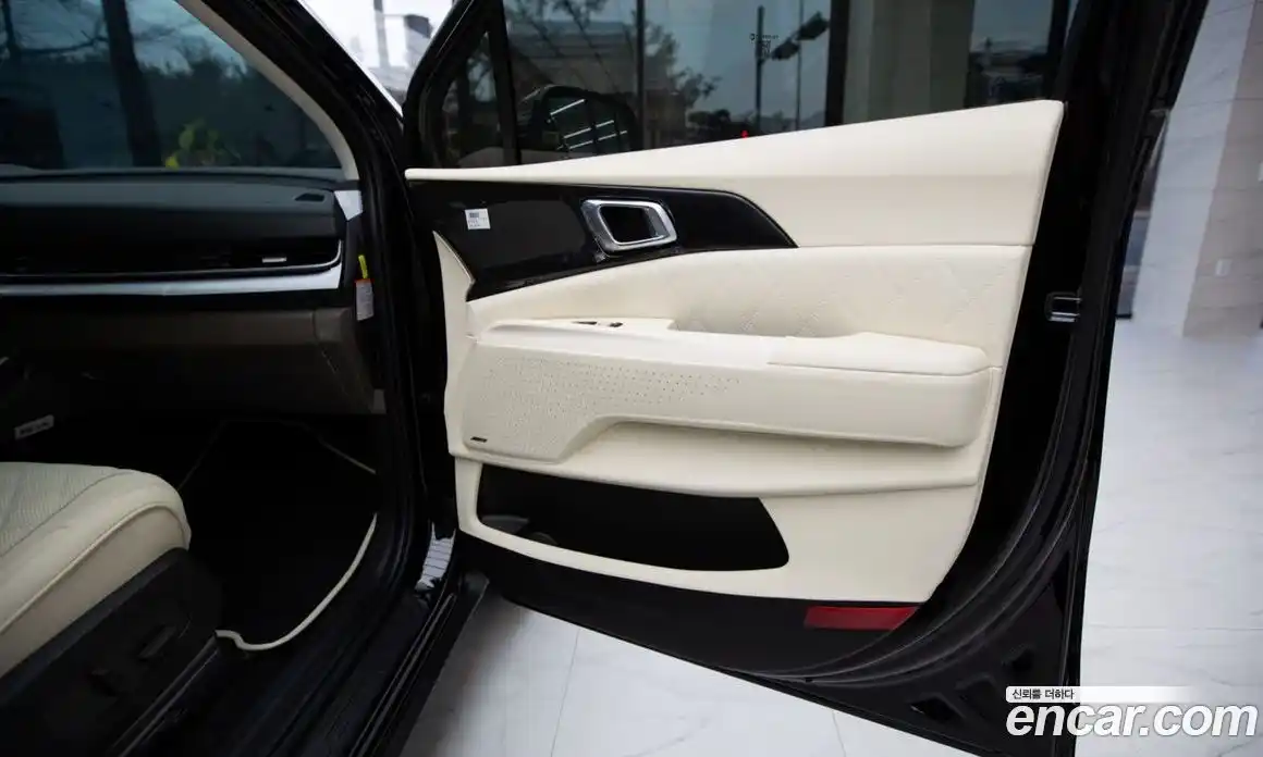 Kia Canival 2026 1.6 Автомат в Москве № 116317, фото 3