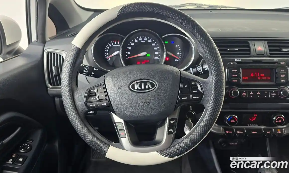 Kia Pride 2012 1.6 Автомат в Москве № 123012, фото 15