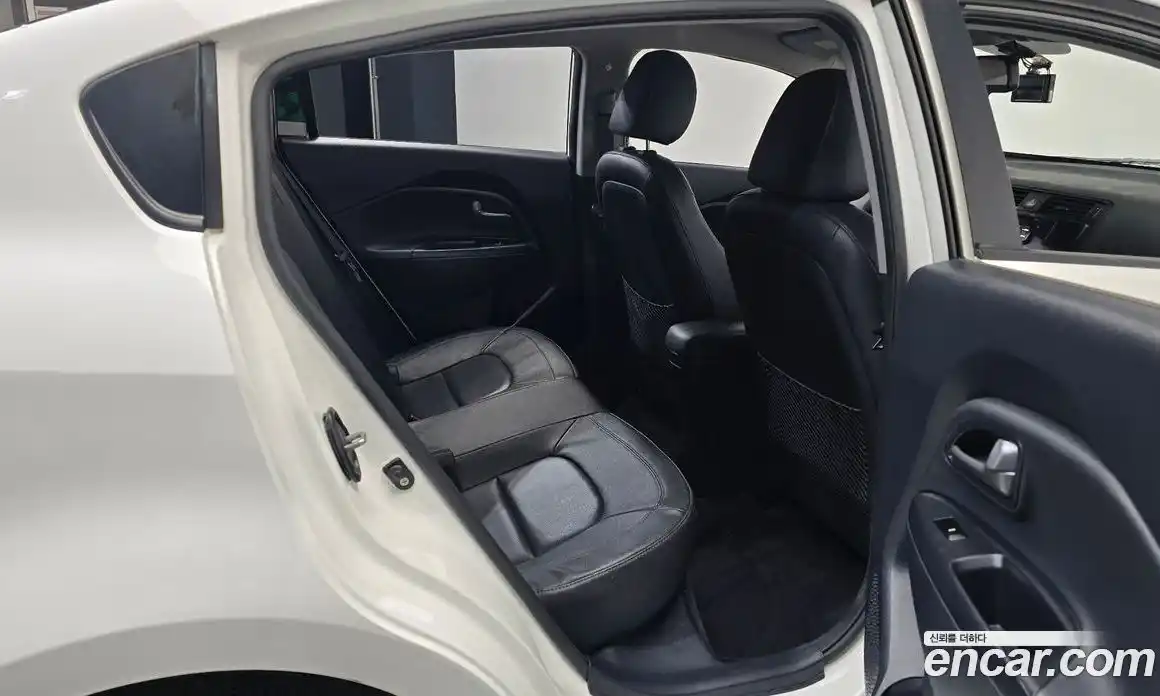 Kia Pride 2012 1.6 Автомат в Москве № 123012, фото 5