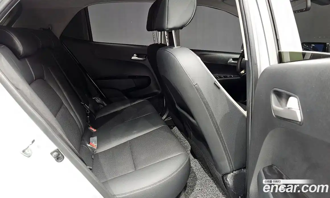 Kia Morning 2023 1.0 Автомат в Москве № 128005, фото 11