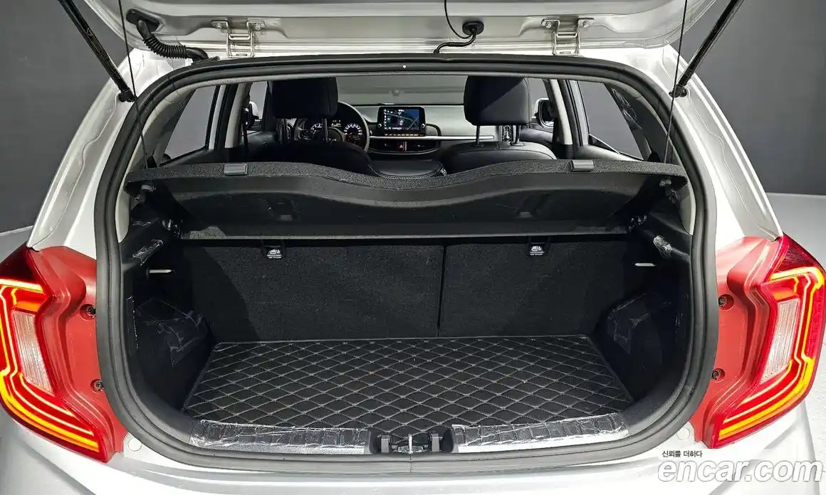 Kia Morning 2023 1.0 Автомат в Москве № 128005, фото 20