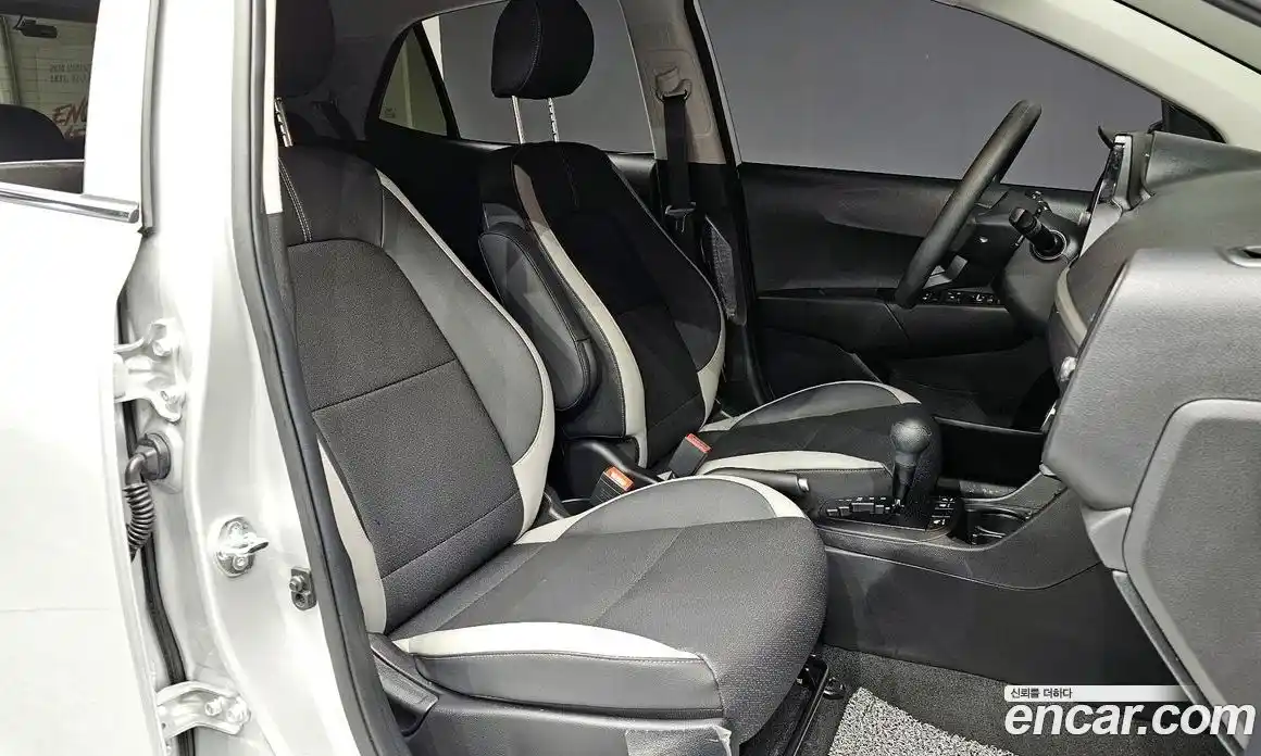 Kia Morning 2023 1.0 Автомат в Москве № 128005, фото 10