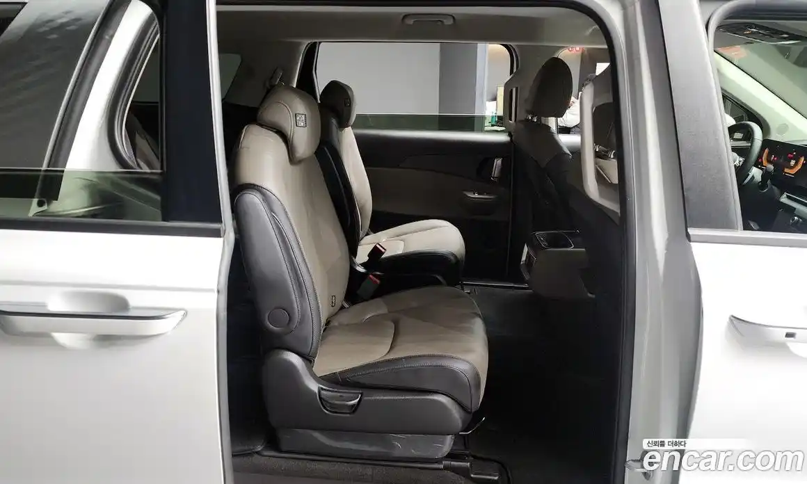 Kia Canival 2024 2.2 Автомат в Москве № 131410, фото 11