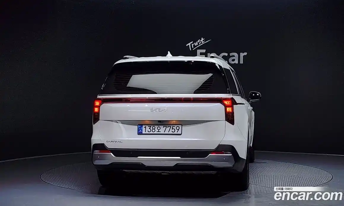 Kia Canival 2024 2.2 Автомат в Москве № 131410, фото 15