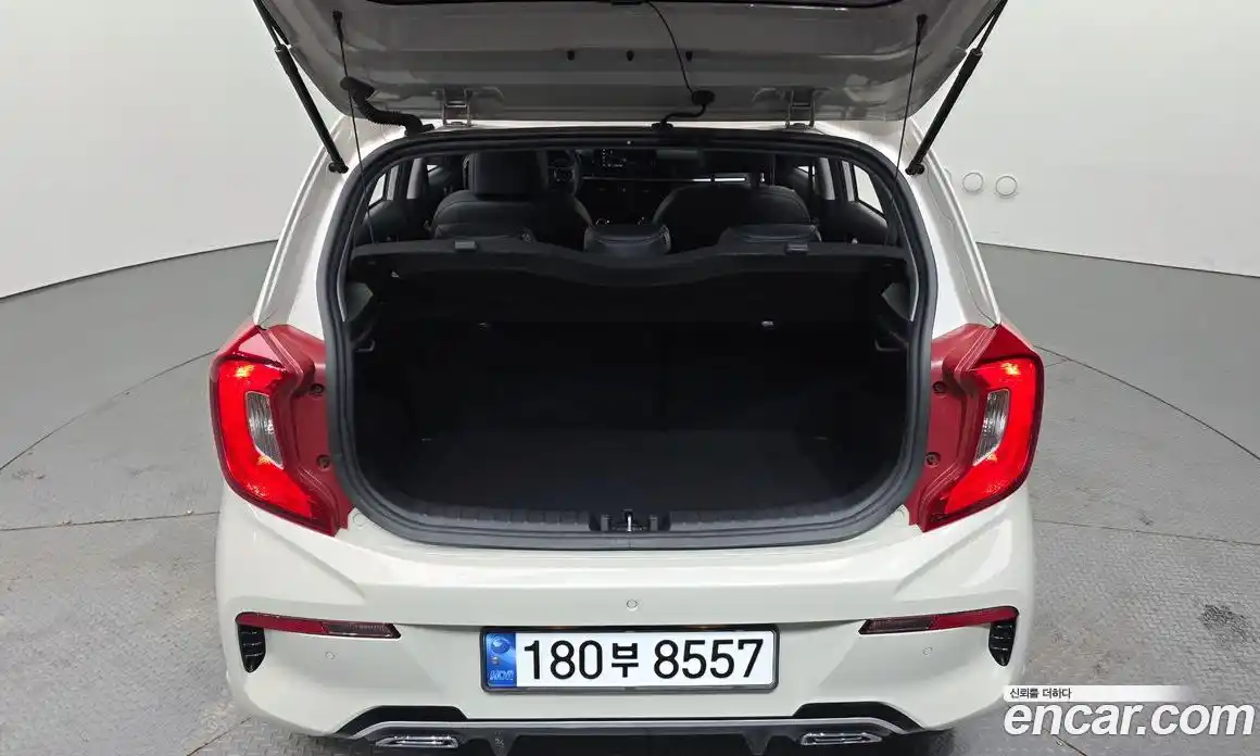 Kia Morning 2023 1.0 Автомат в Москве № 131735, фото 20