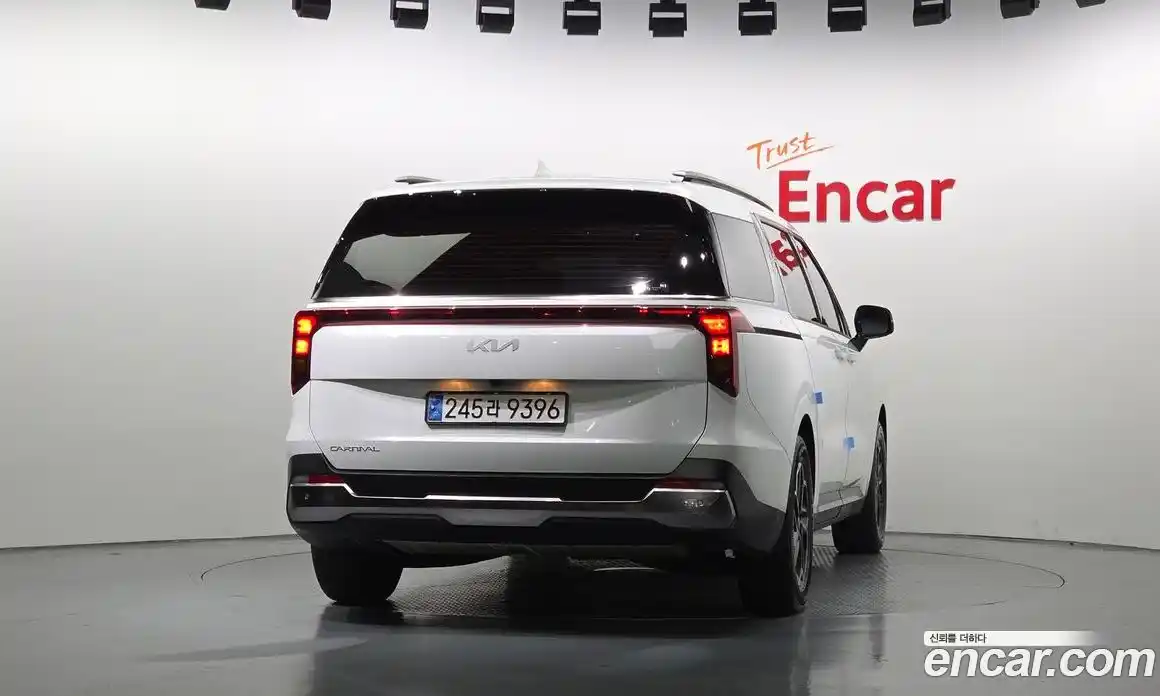 Kia Canival 2024 2.2 Автомат в Москве № 132117, фото 15