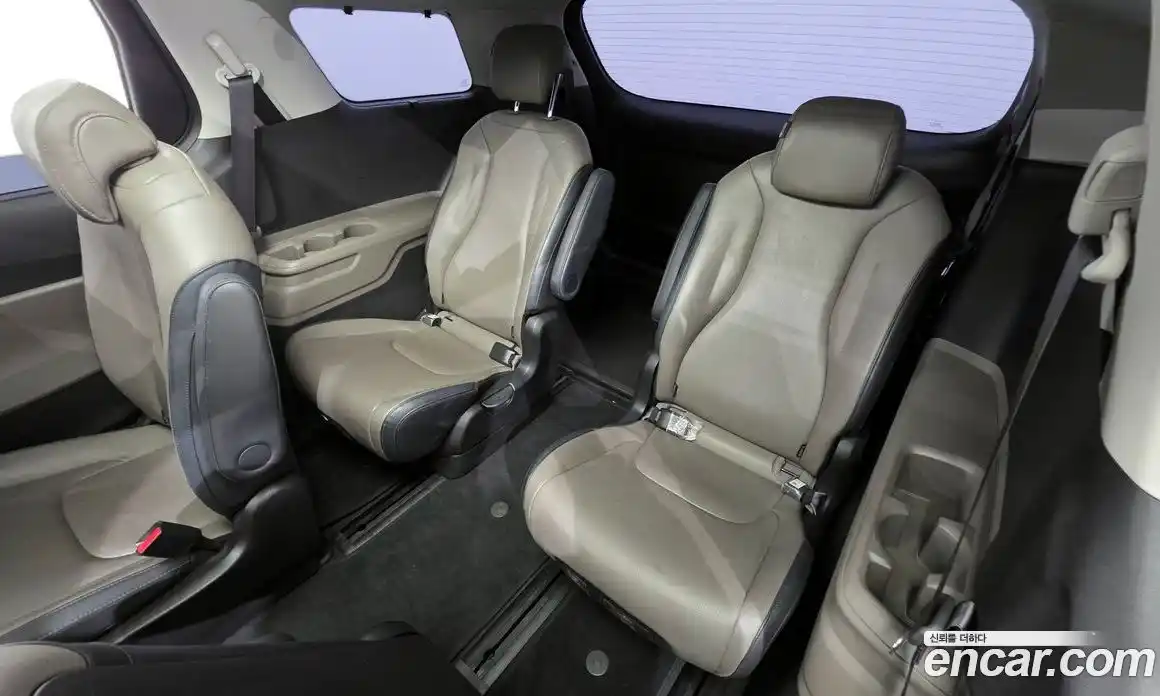 Kia Canival 2024 2.2 Автомат в Москве № 132117, фото 3