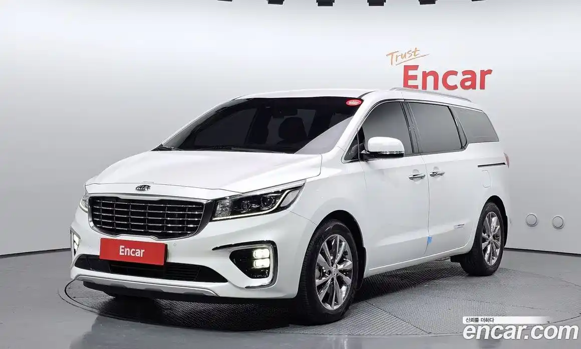 Kia Canival 2019 2.2 Автомат в Москве № 133323, фото 18