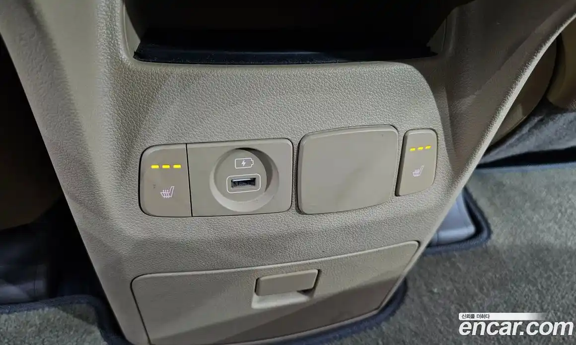 Kia Canival 2019 2.2 Автомат в Москве № 133323, фото 7