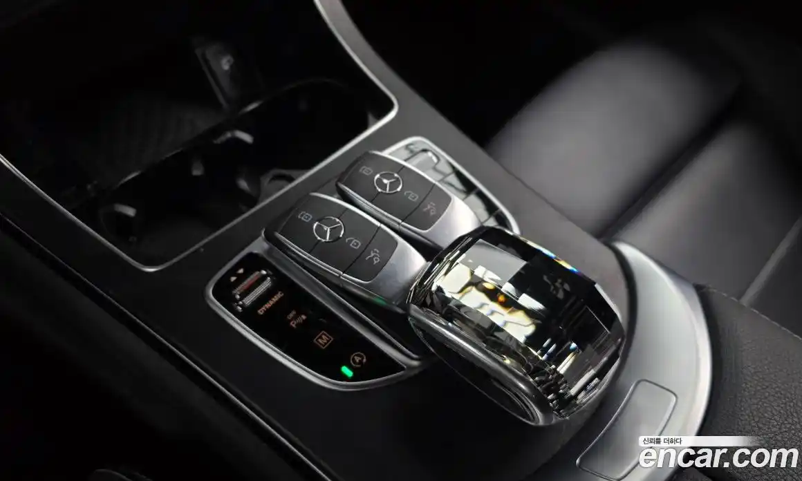 Mercedes-Benz GLC-Class 2023 1.9 Автомат в Москве № 138153, фото 3