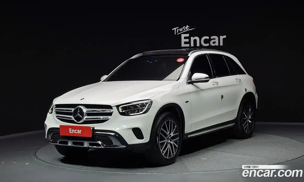 Mercedes-Benz GLC-Class 2021 2.0 Автомат в Москве № 139481, фото 1