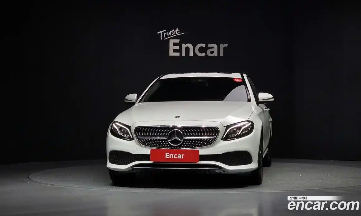 Mercedes-Benz E-Class 2020 1.9 Автомат в Москве № 140490, фото 11